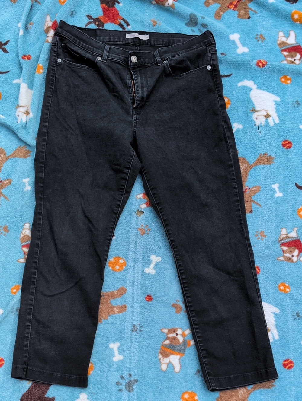 Levi's Classic Straight Black Size 14